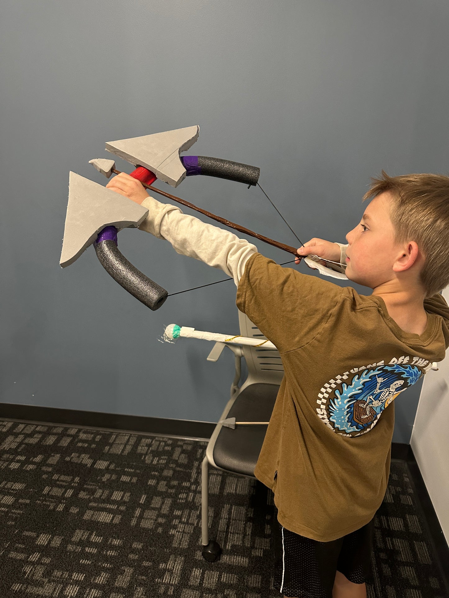 KIDS & TEENS - Customized ART LESSONS based on their interests to build creative confidence.